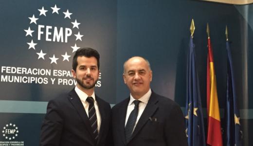 El Concejal Joaquim Torrents y el Vicepresidente del Consejo Territorial de la FEMP, Miguel Angel García Nieto, Alcalde de Ávila.